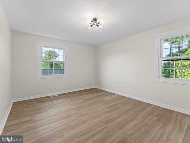60 PINAFORE LN, Willingboro, NJ 08046