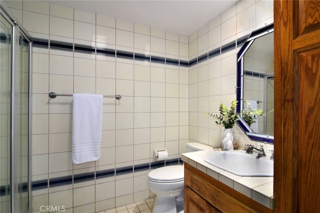 Image 24 of property listing at 22548 Waterbury Street, Woodland Hills, CA 91364