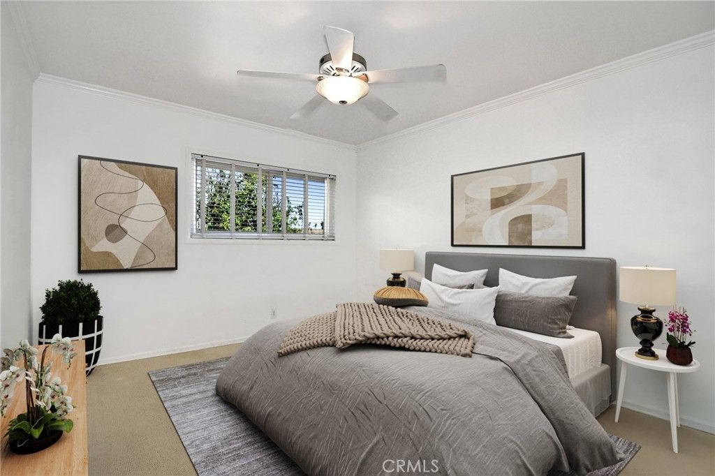 Image 33 of property listing at 22548 Waterbury Street, Woodland Hills, CA 91364