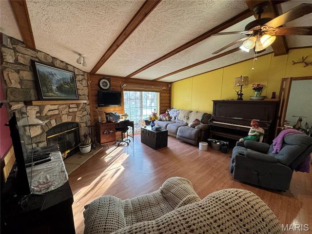 68 Eagle Ridge Lane, Winfield, MO 63389