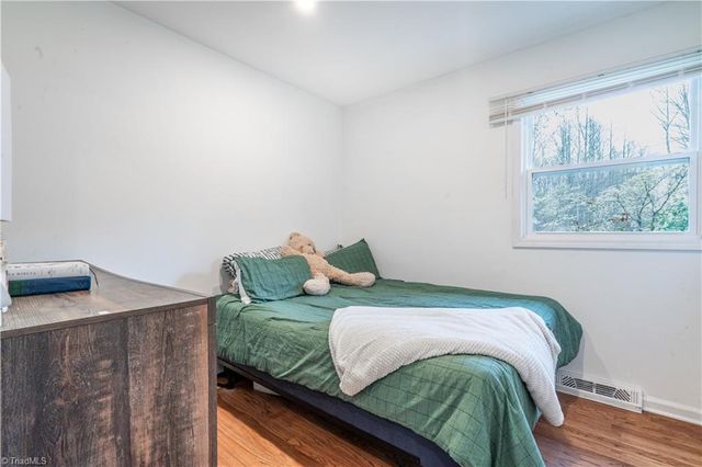 747 N Clodfelter Road, High Point, NC 27265