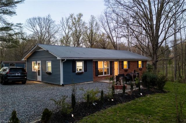 747 N Clodfelter Road, High Point, NC 27265