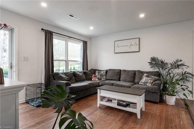 747 N Clodfelter Road, High Point, NC 27265