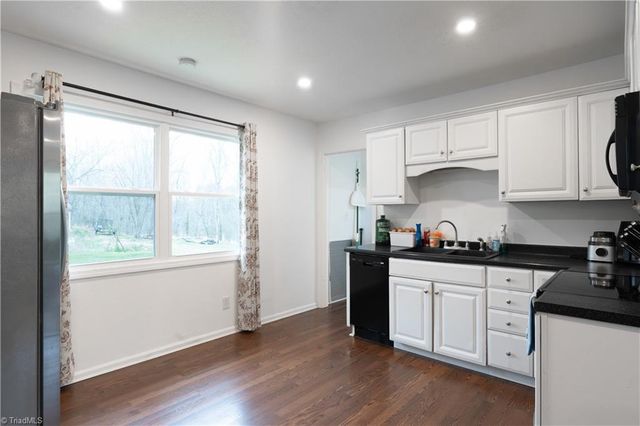 747 N Clodfelter Road, High Point, NC 27265