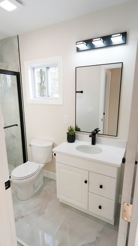 122 Copperfield Rd, Worcester, MA 01602