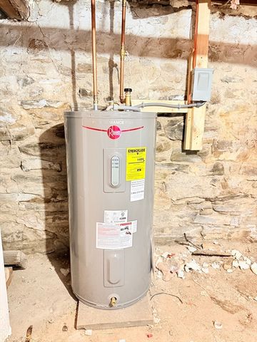 122 Copperfield Rd, Worcester, MA 01602