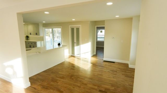 122 Copperfield Rd, Worcester, MA 01602