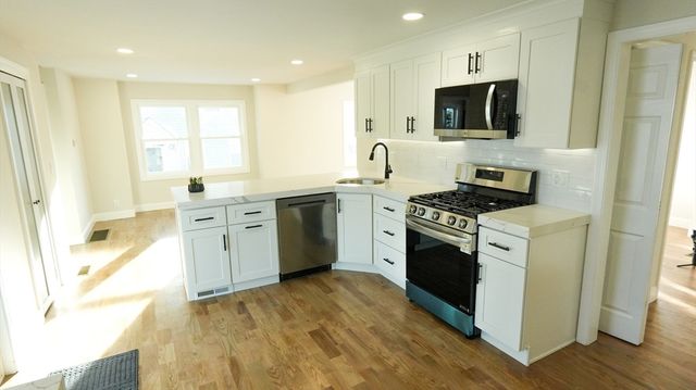 122 Copperfield Rd, Worcester, MA 01602