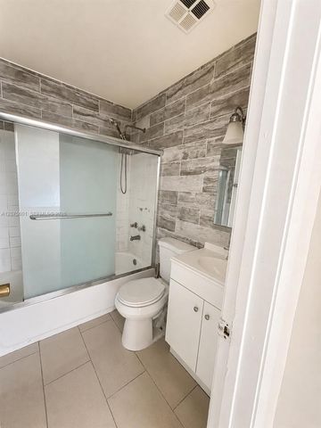 8480 SW 154th Cir Court 924, Miami, FL 33193