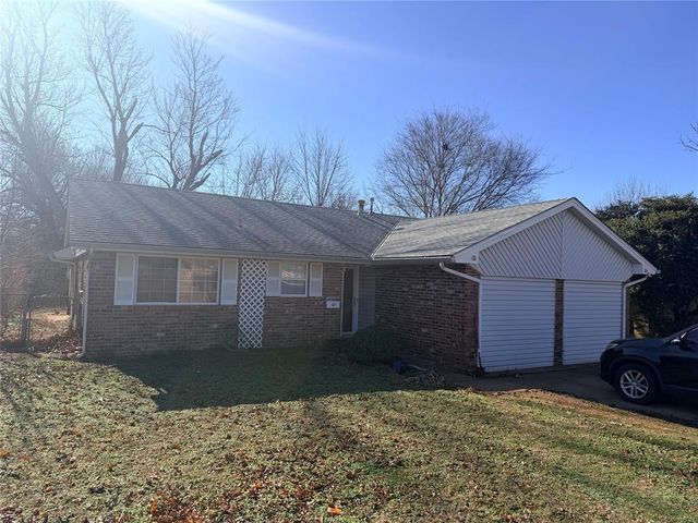 1008 Royal Way, Edmond, OK 73034