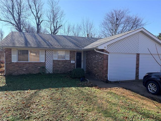 1008 Royal Way, Edmond, OK 73034