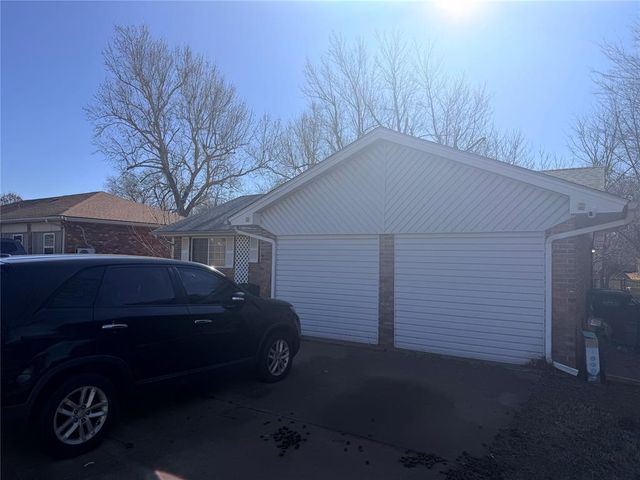 1008 Royal Way, Edmond, OK 73034