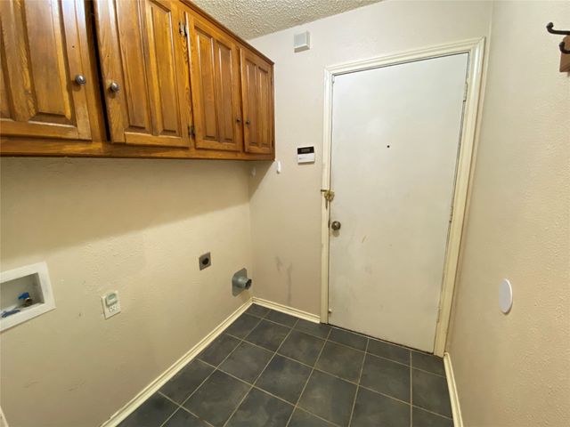 606 Old Country Road, Duncanville, TX 75137