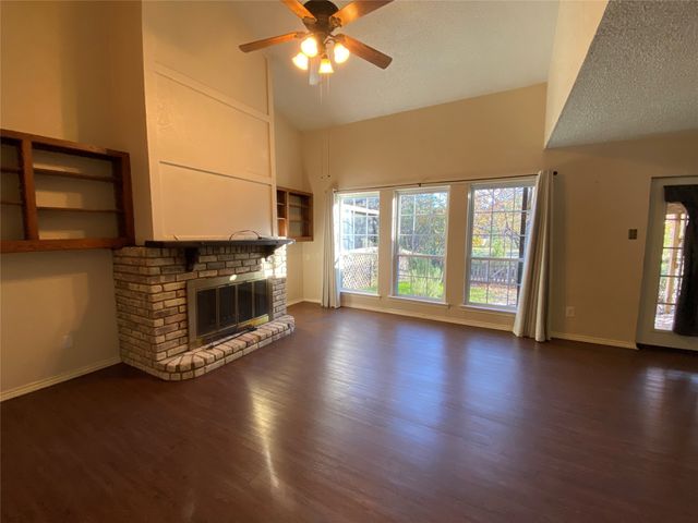 606 Old Country Road, Duncanville, TX 75137