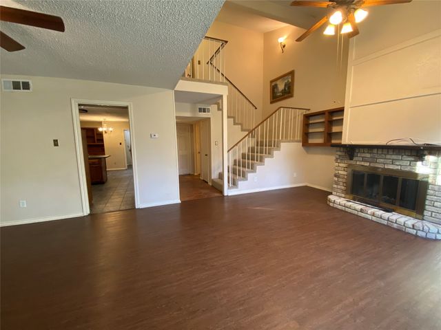 606 Old Country Road, Duncanville, TX 75137