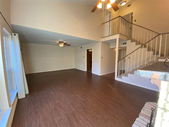 606 Old Country Road, Duncanville, TX 75137