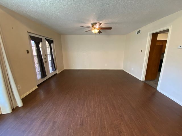 606 Old Country Road, Duncanville, TX 75137