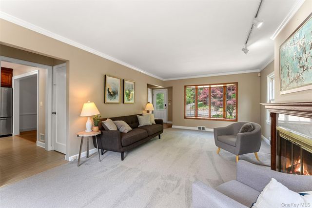 434 California Road, Bronxville, NY 10708