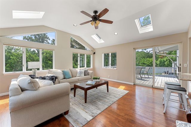 434 California Road, Bronxville, NY 10708