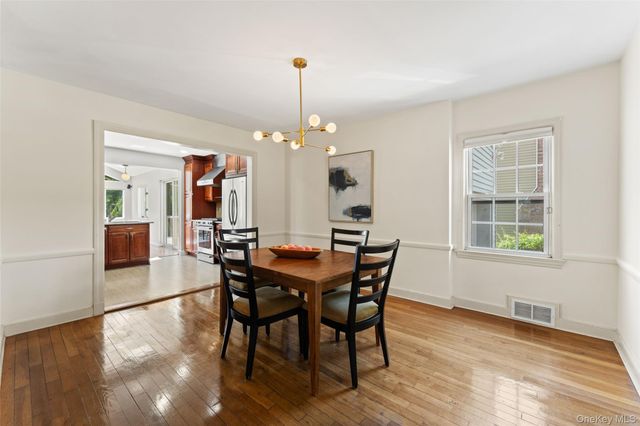 434 California Road, Bronxville, NY 10708