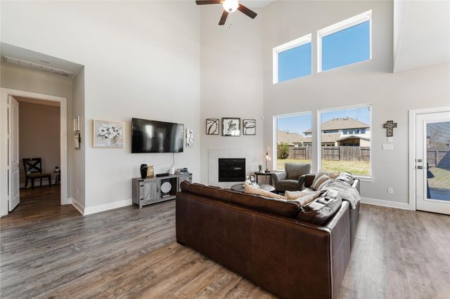 10027 Golden Woods Drive, Missouri City, TX 77459