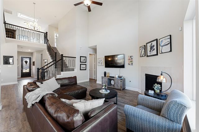 10027 Golden Woods Drive, Missouri City, TX 77459