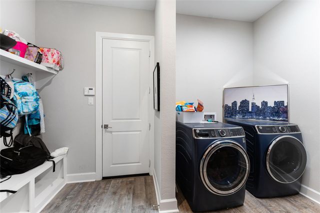 10027 Golden Woods Drive, Missouri City, TX 77459