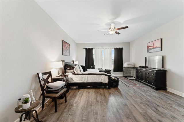 10027 Golden Woods Drive, Missouri City, TX 77459