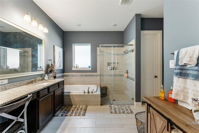 10027 Golden Woods Drive, Missouri City, TX 77459