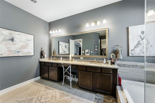 10027 Golden Woods Drive, Missouri City, TX 77459