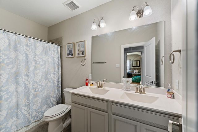 10027 Golden Woods Drive, Missouri City, TX 77459