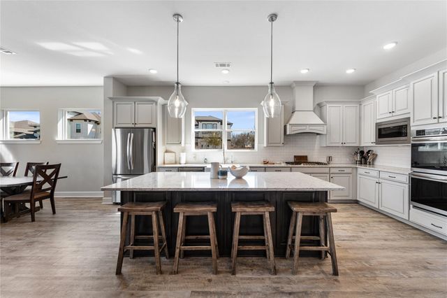 10027 Golden Woods Drive, Missouri City, TX 77459