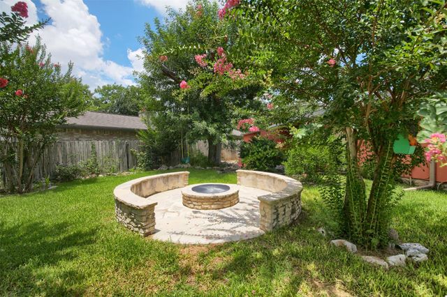 3005 Crystal CIR, Taylor, TX 76574