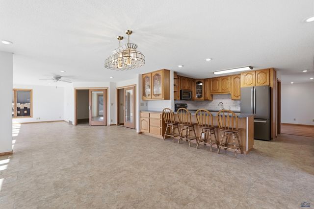 4565 WENTWORTH DR, Rapid City, SD 57702