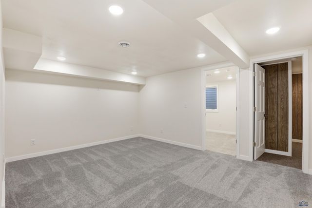 4565 WENTWORTH DR, Rapid City, SD 57702