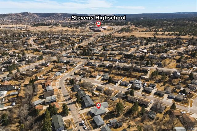 4565 WENTWORTH DR, Rapid City, SD 57702