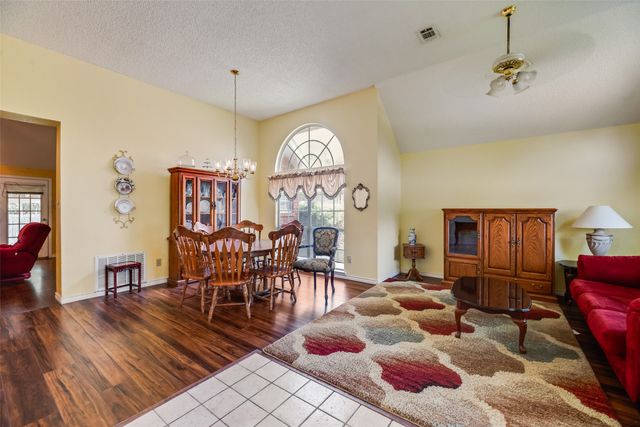 2017 Spring Mills Road, Mesquite, TX 75181