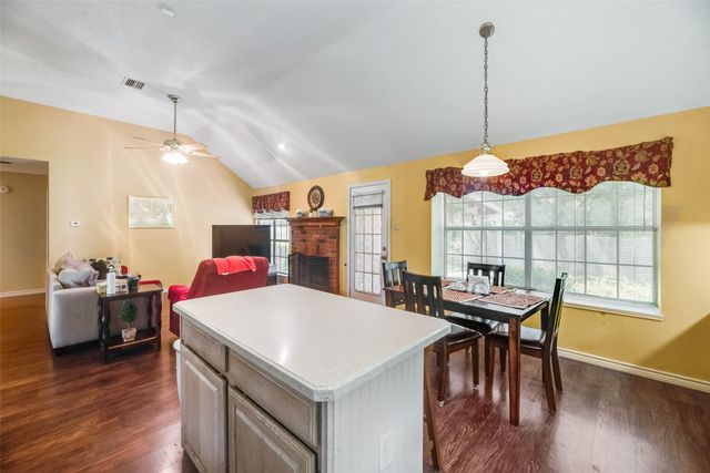2017 Spring Mills Road, Mesquite, TX 75181