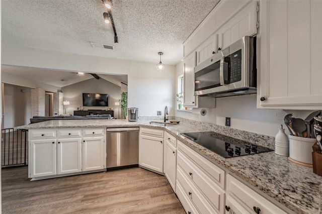 2507 Smouldering Wood Drive, Arlington, TX 76016