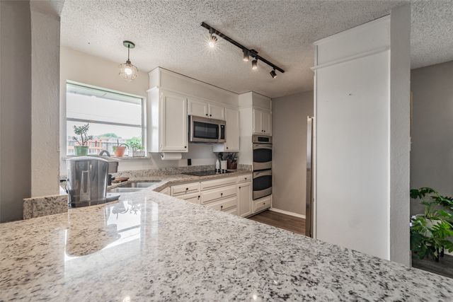 2507 Smouldering Wood Drive, Arlington, TX 76016