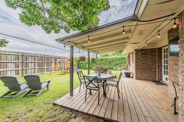 2507 Smouldering Wood Drive, Arlington, TX 76016