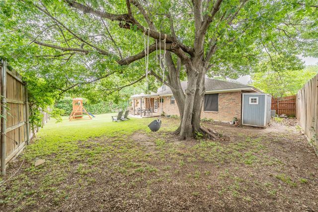 2507 Smouldering Wood Drive, Arlington, TX 76016