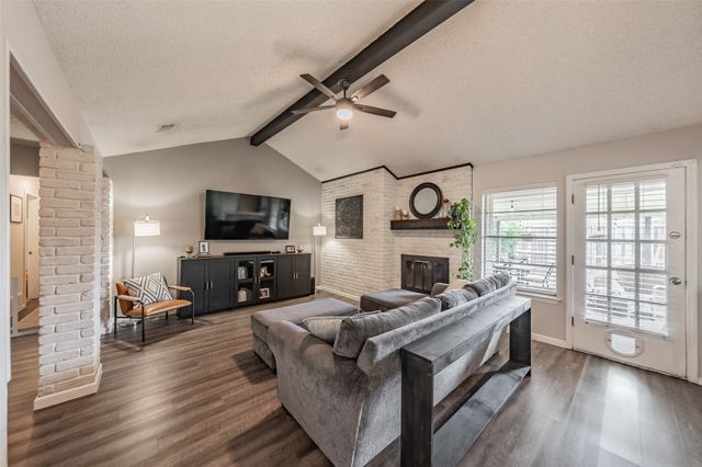 2507 Smouldering Wood Drive, Arlington, TX 76016