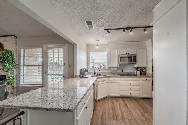 2507 Smouldering Wood Drive, Arlington, TX 76016