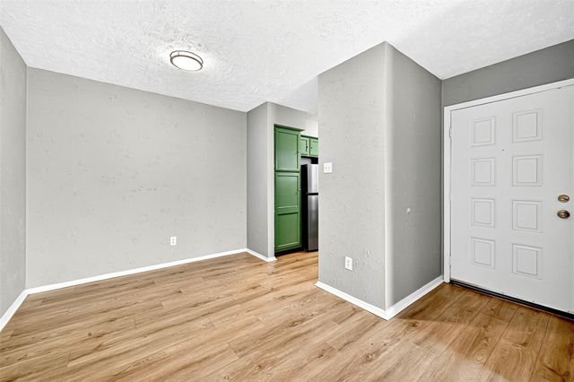 7313 Gulf Freeway 814, Houston, TX 77017