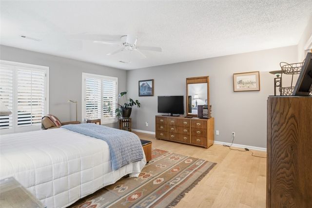 3480 N Greenbriar Drive, Fayetteville, AR 72703