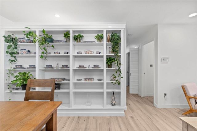 3805 Moonbeam Dr, Sacramento, CA 95827