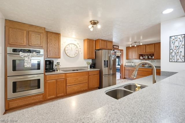 10457 Persimmon Street NW, Canal Fulton, OH 44614