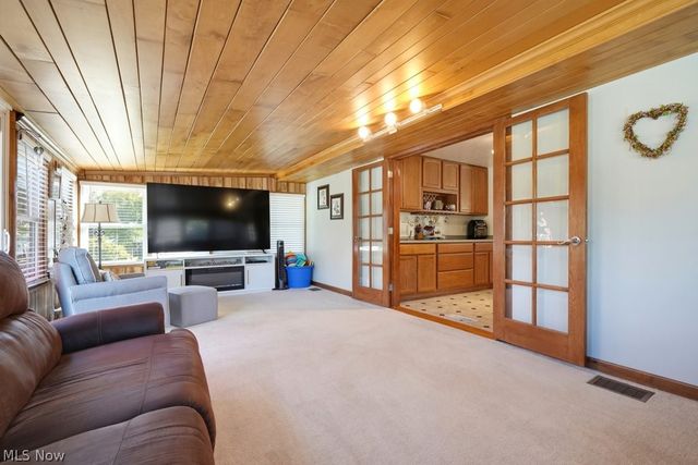 10457 Persimmon Street NW, Canal Fulton, OH 44614