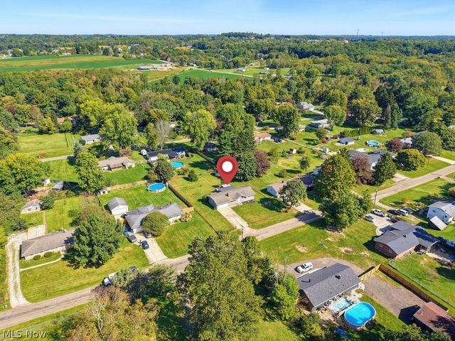 10457 Persimmon Street NW, Canal Fulton, OH 44614